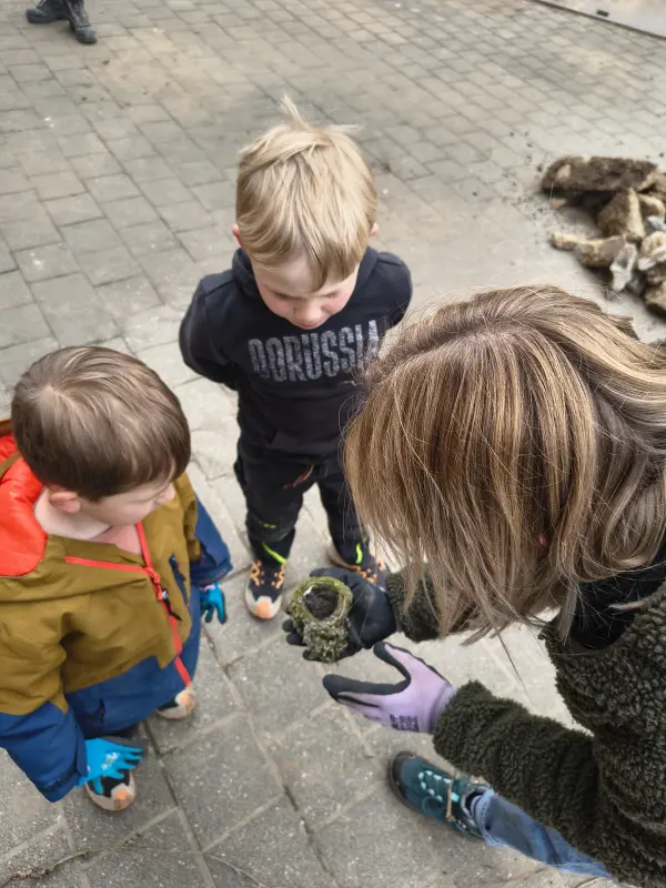 2025-Kindervilla-Brachelen-Gartenaktion- Frühjahr-03