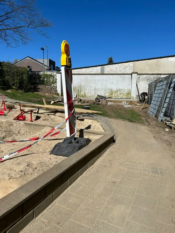 2026-Kindervilla-Brachelen-Großbaustelle-Außengelände-01