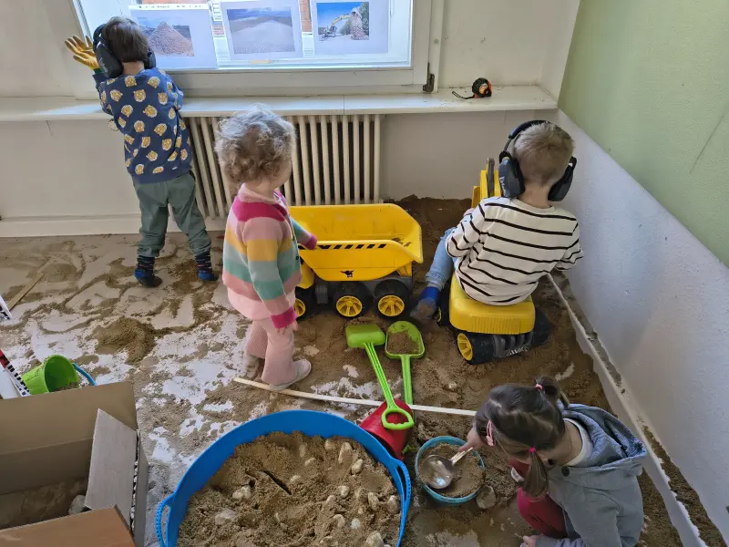 2026-Kindervilla-Brachelen-Großbaustelle-Außengelände-11