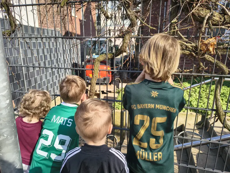 2026-Kindervilla-Brachelen-Großbaustelle-Außengelände-13